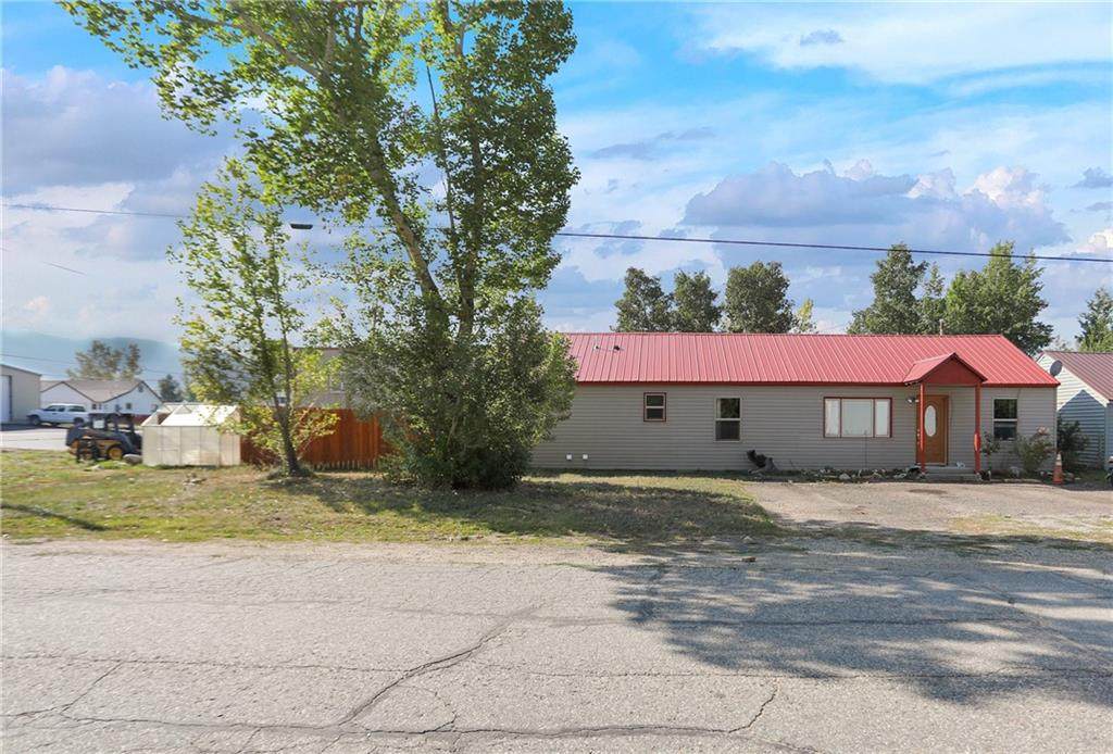 804 Range Ave - Photo 1