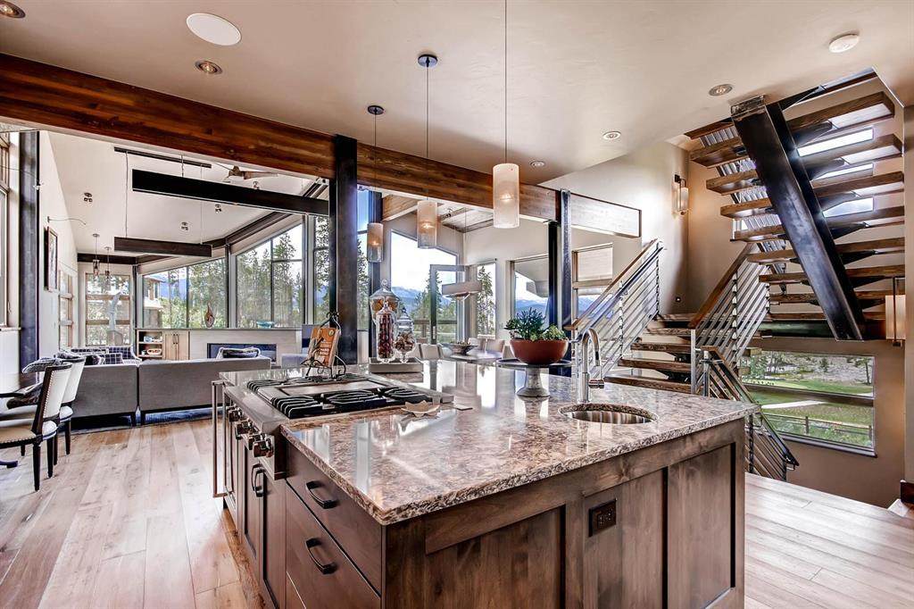 452 Hamilton Court - Photo 1