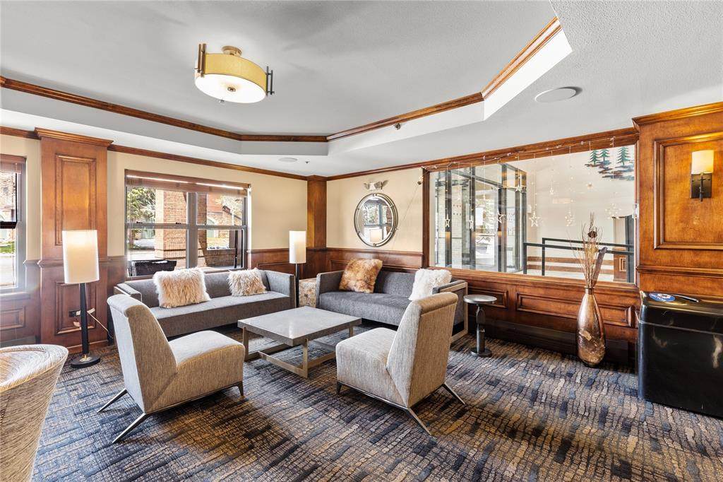 100 Park Avenue - Photo 1
