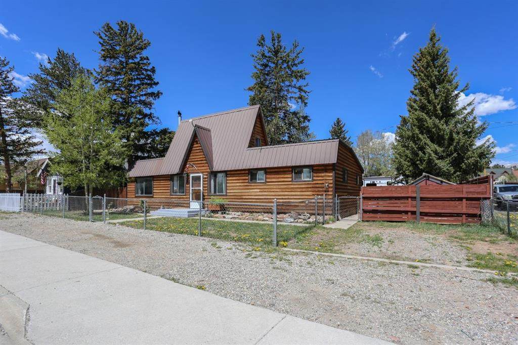 590 6th Street - Photo 1