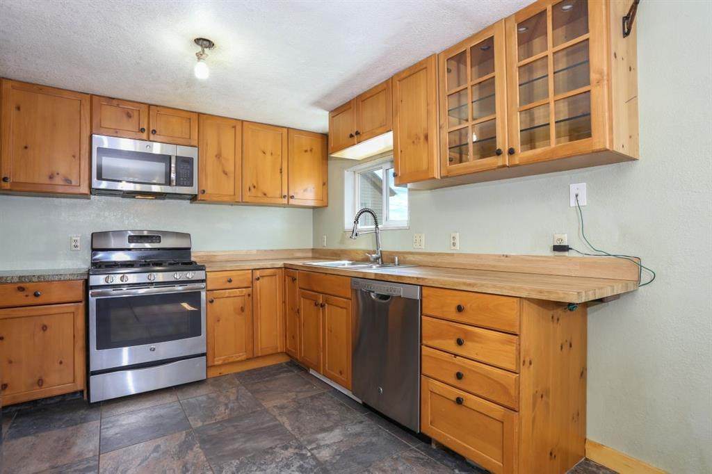 321 5th Street - Photo 1