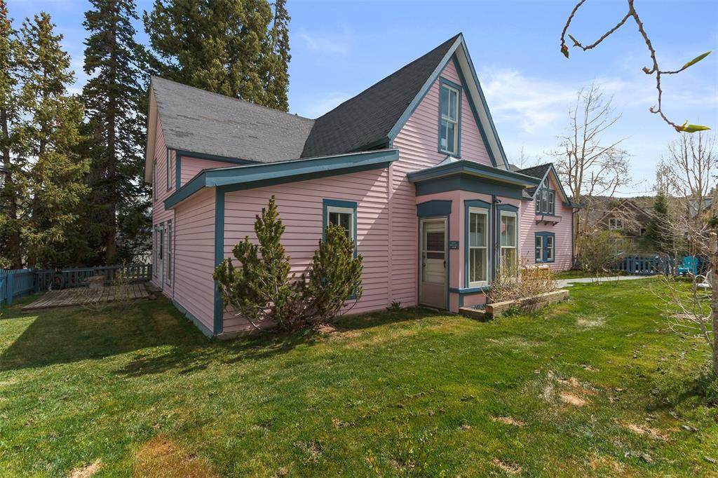 212 Ridge Street - Photo 1