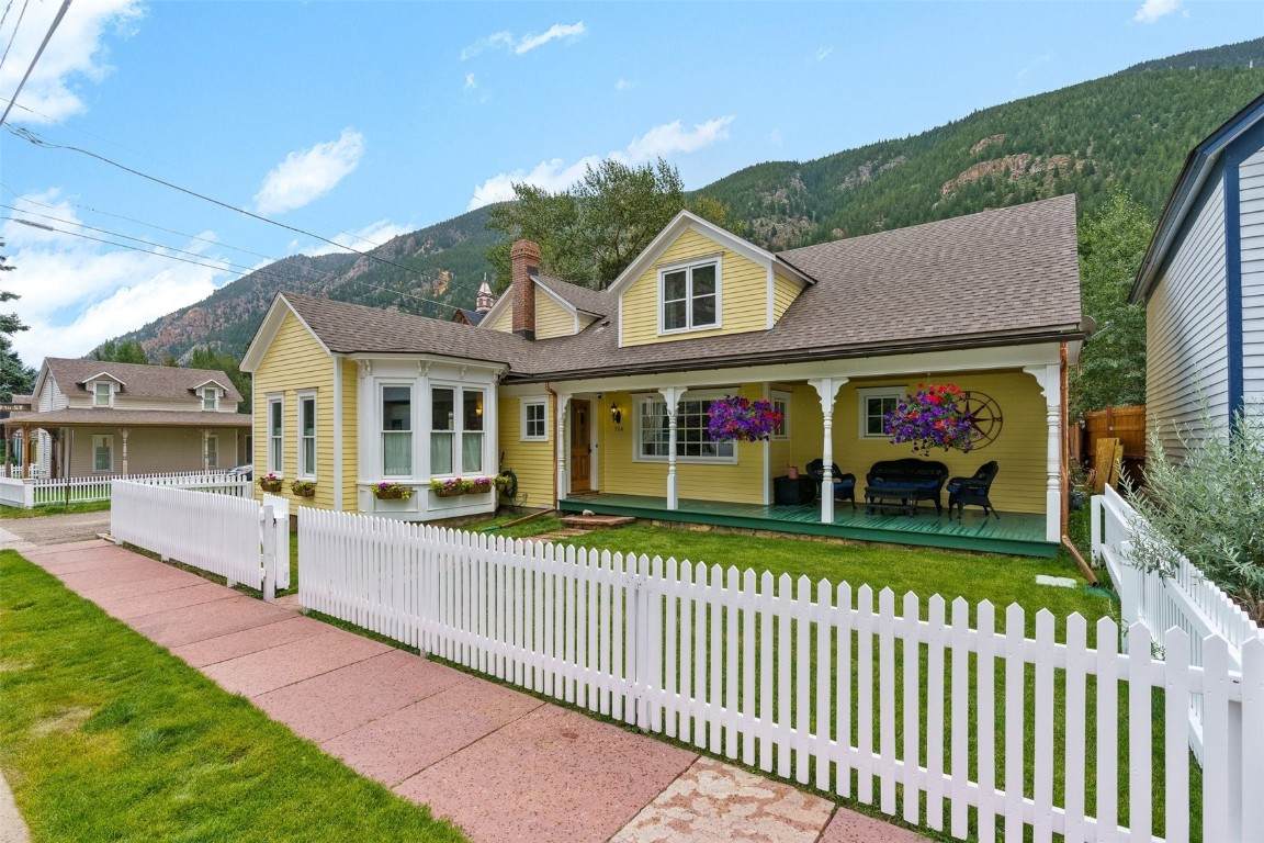 714 Rose Street - Photo 1
