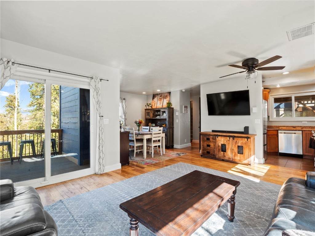 155 Protector Place - Photo 1