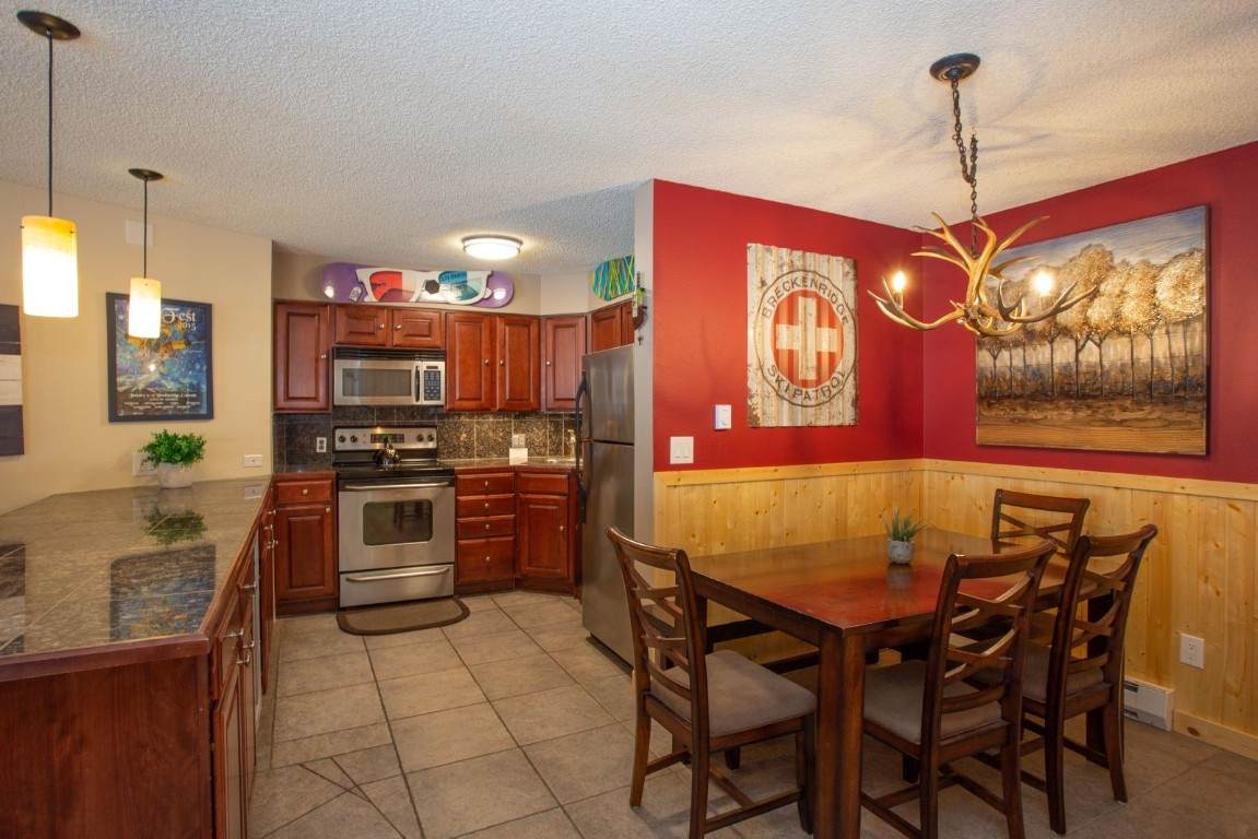 405 Four Oclock Road - Photo 1