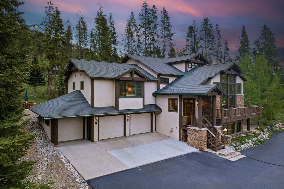 218 Highlands Drive - Photo 1