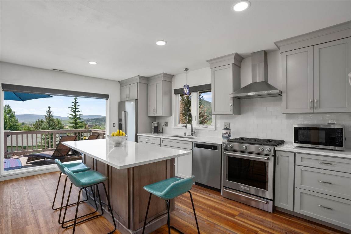 855 Hillside Court - Photo 1