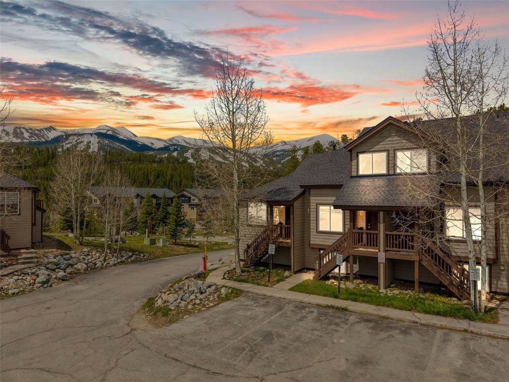 10 River Park Drive - Photo 1