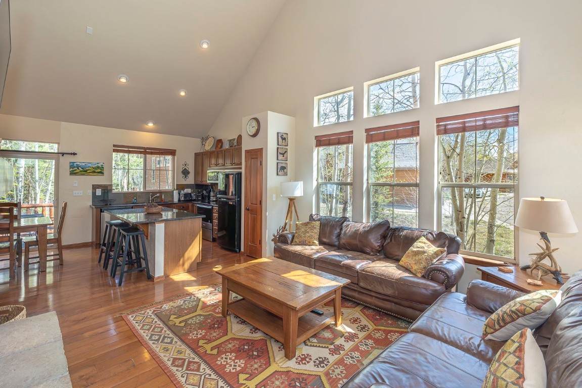 108 Deer Track Court - Photo 1