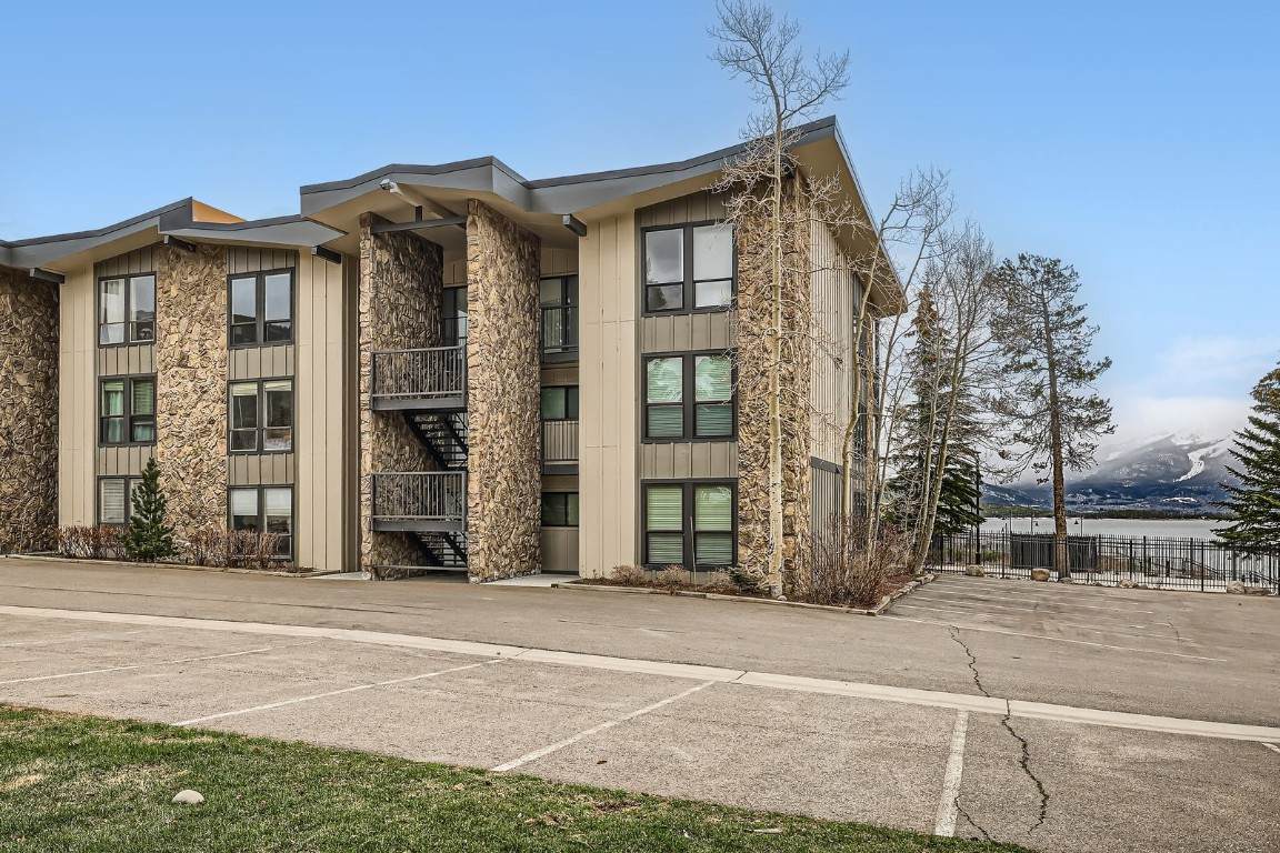120 La Bonte Street - Photo 1