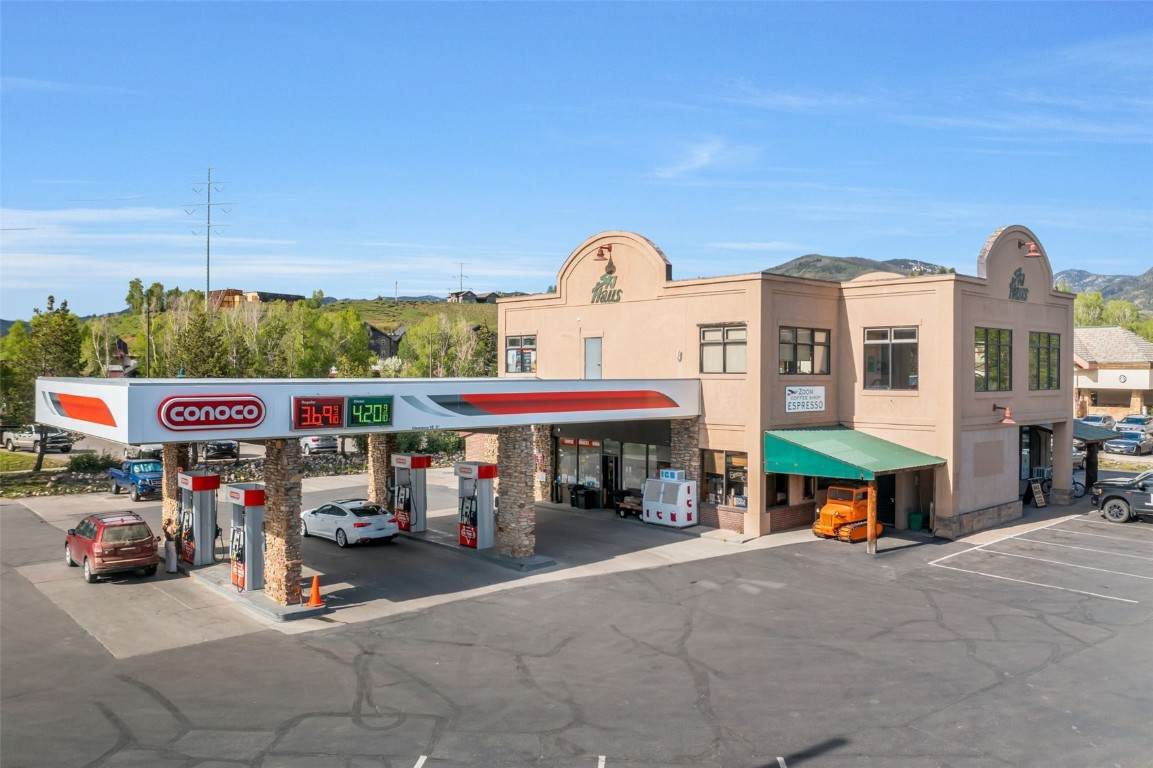 1450 Lincoln - Photo 1
