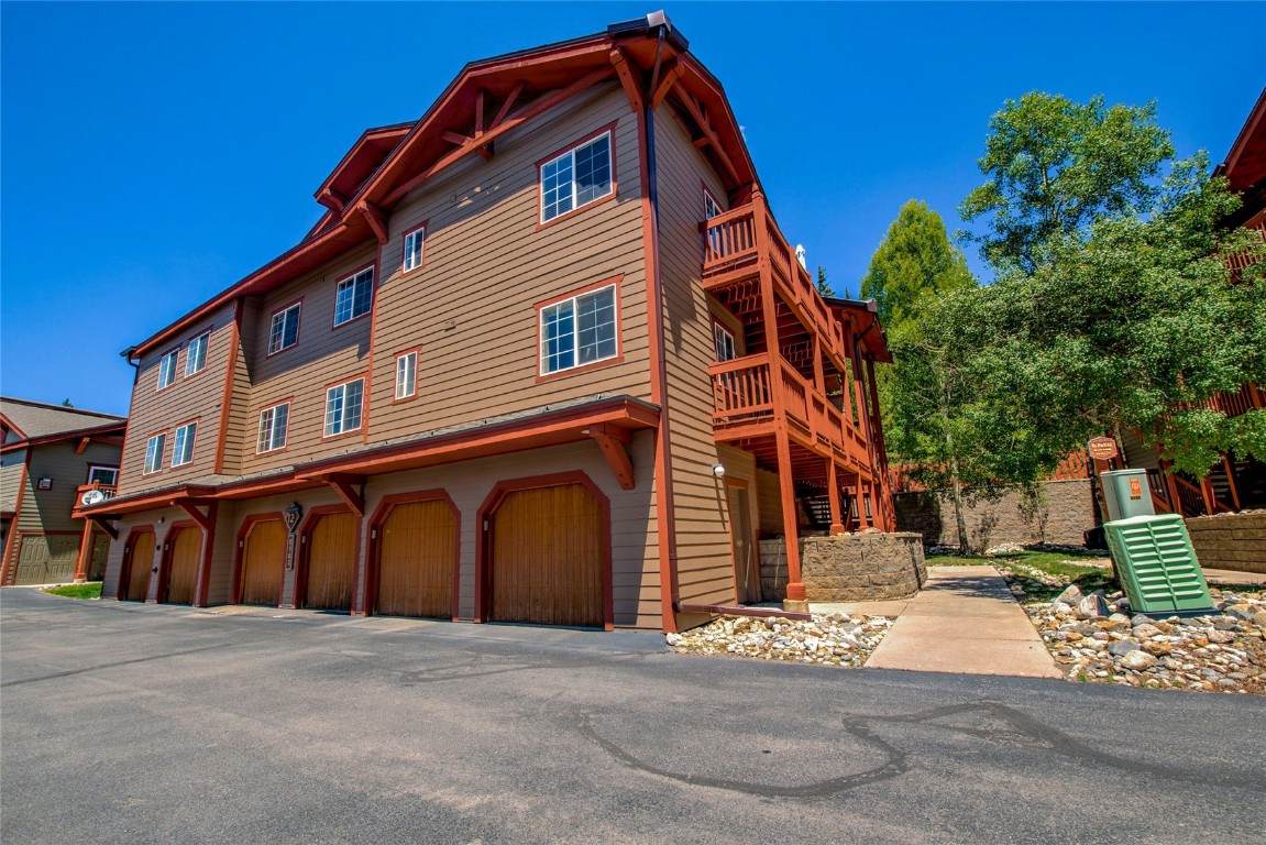 163 Pelican Circle - Photo 1