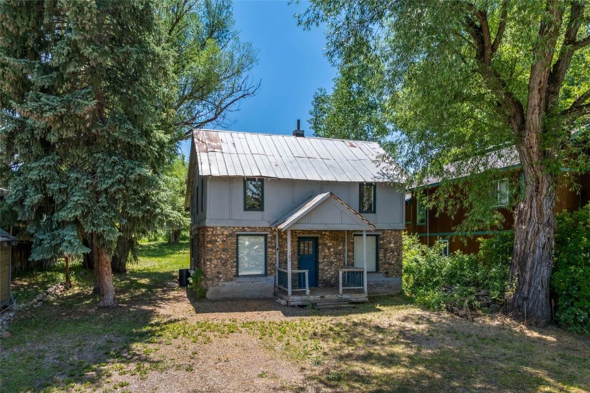 1103 Saratoga Avenue - Photo 1