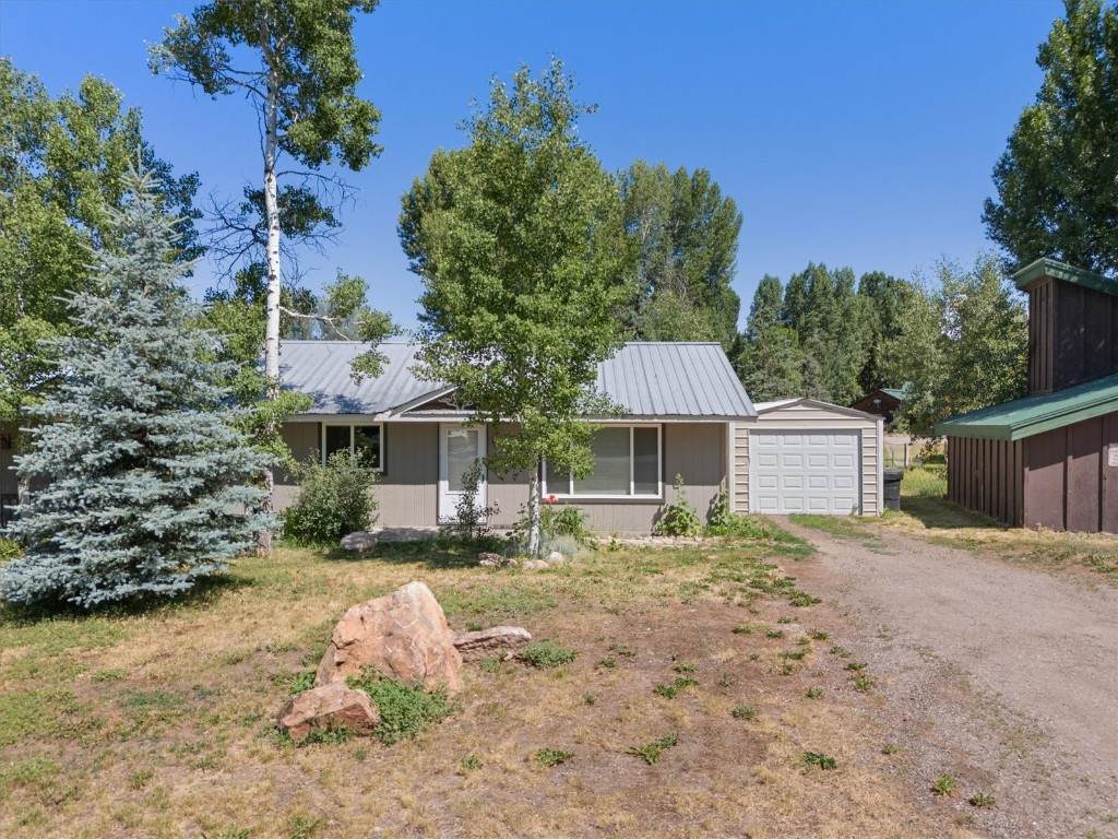 2646 Riverside Drive - Photo 1