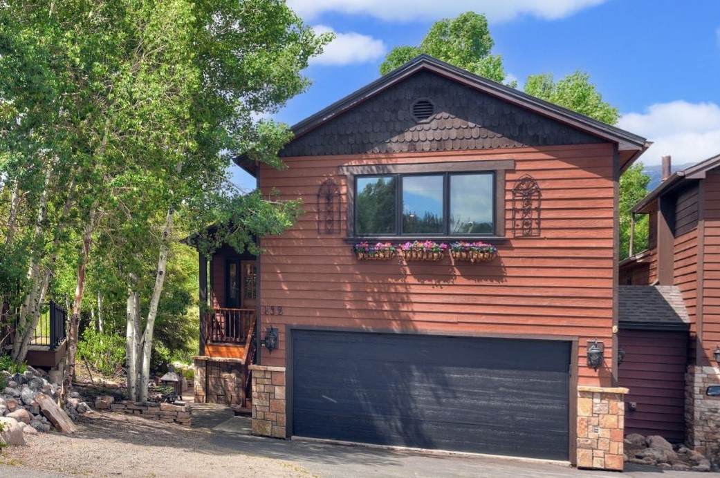 432 Bighorn Circle - Photo 1