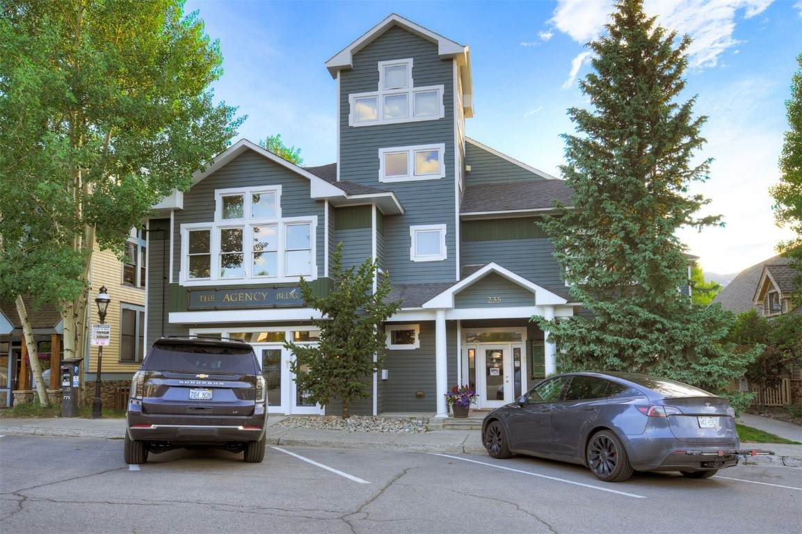 235 Ridge Street - Photo 1