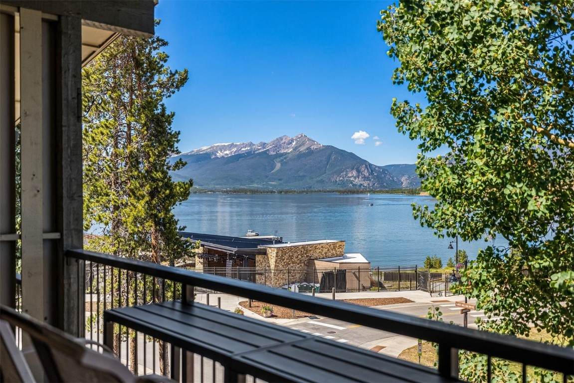 112 La Bonte Street - Photo 1