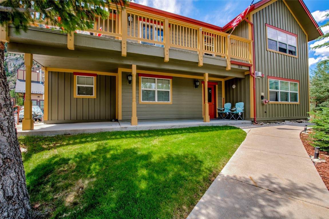 304 Streamside Lane - Photo 1