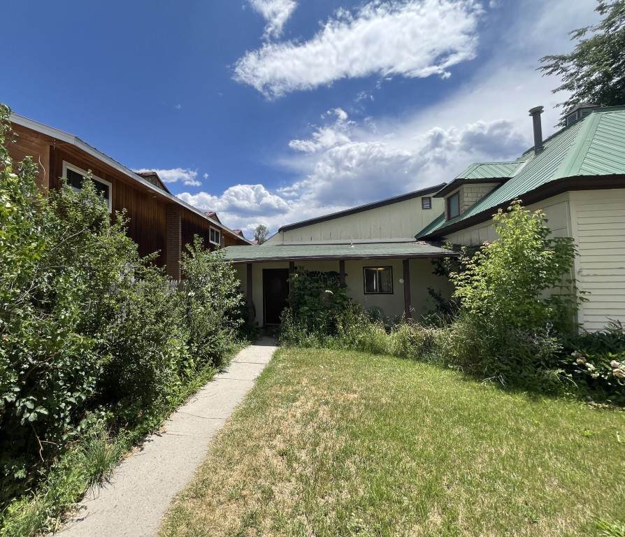 656 Water Street - Photo 1