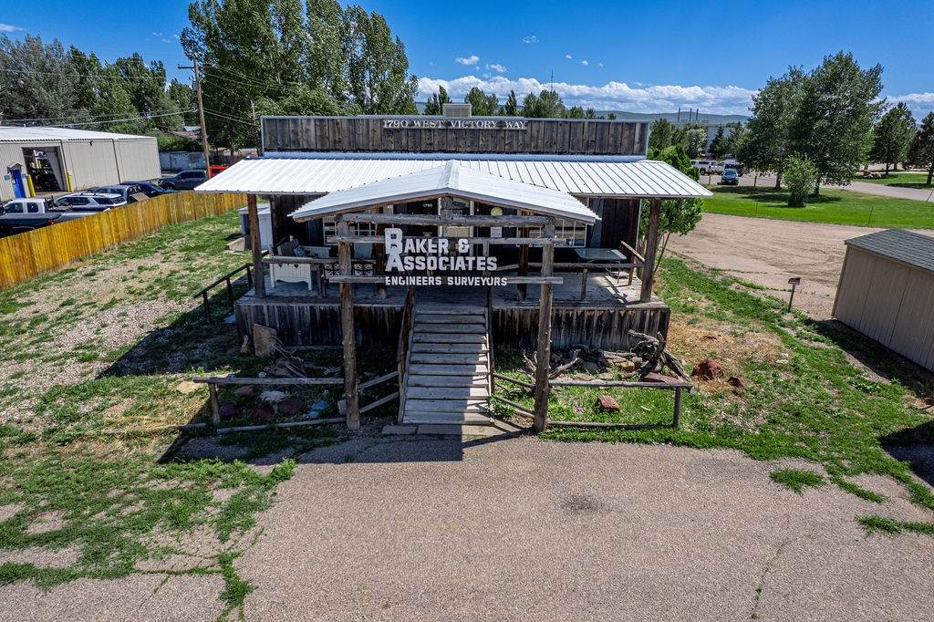 1790 Victory Way - Photo 1
