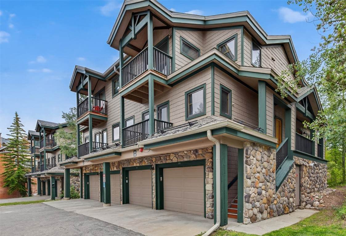 260 Ski Hill Road - Photo 1