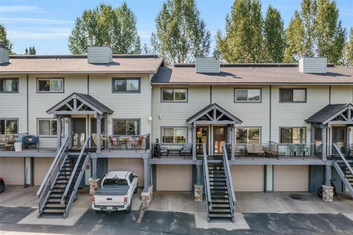 1556 Woodbridge Court - Photo 1