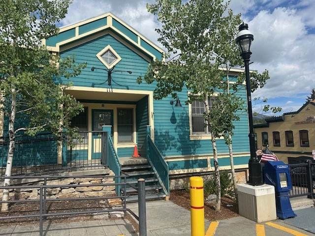 111 Lincoln Avenue - Photo 1