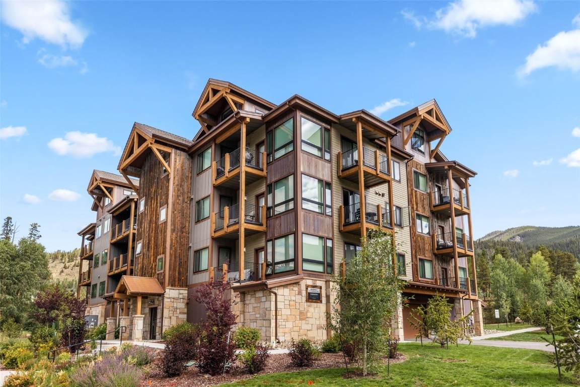 23 Clearwater Way - Photo 1