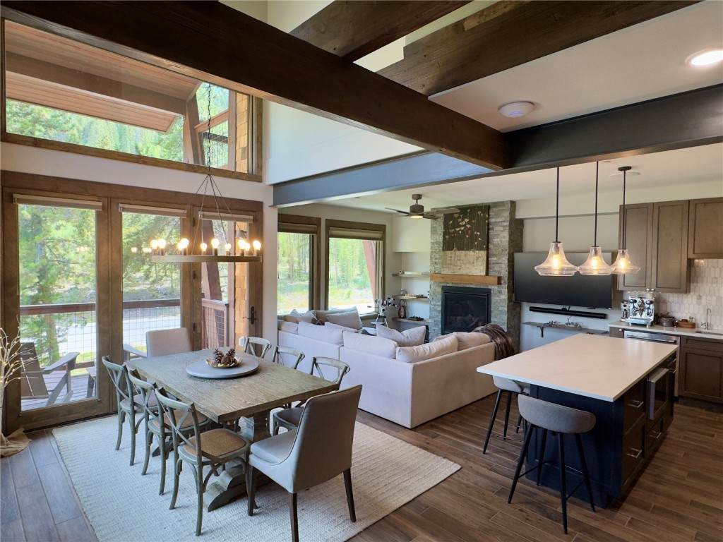 102 Lake Ridge Circle - Photo 1