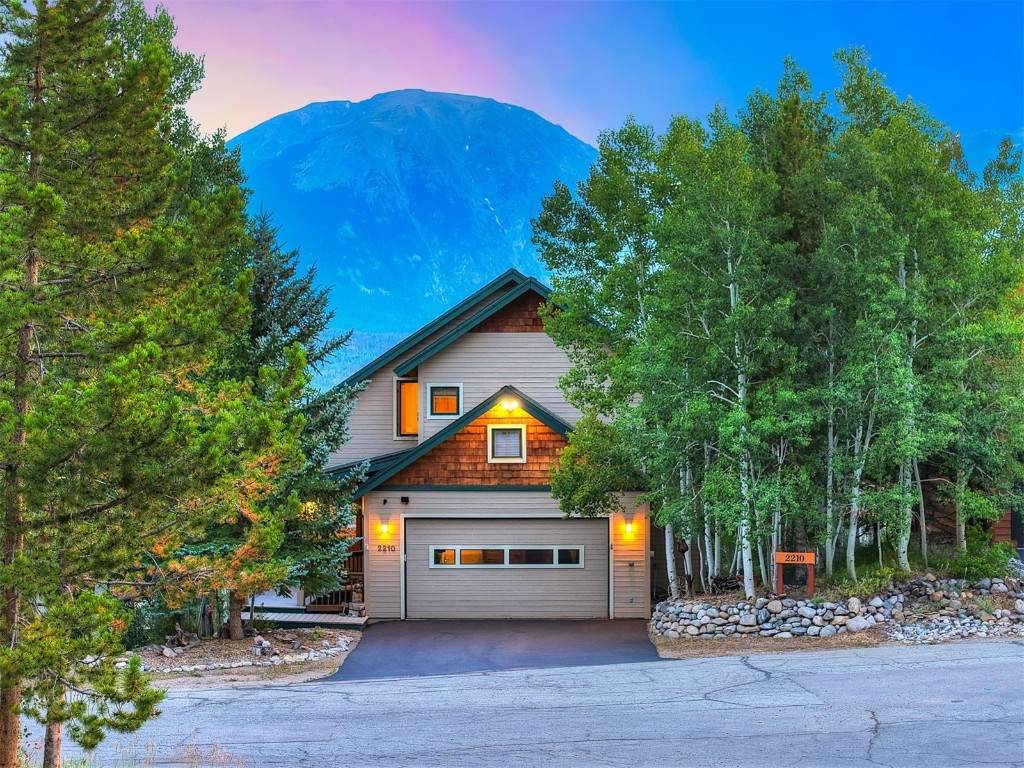 2210 Hamilton Creek Road - Photo 1