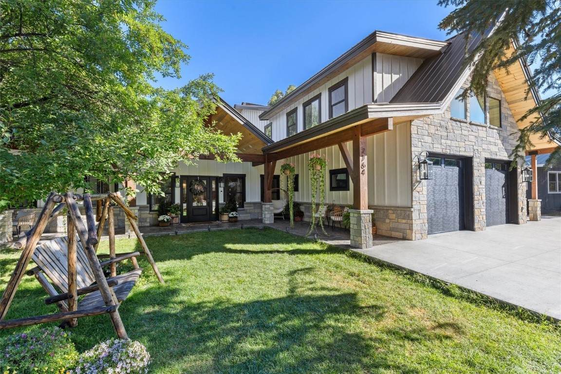 2764 Iris Lane - Photo 1
