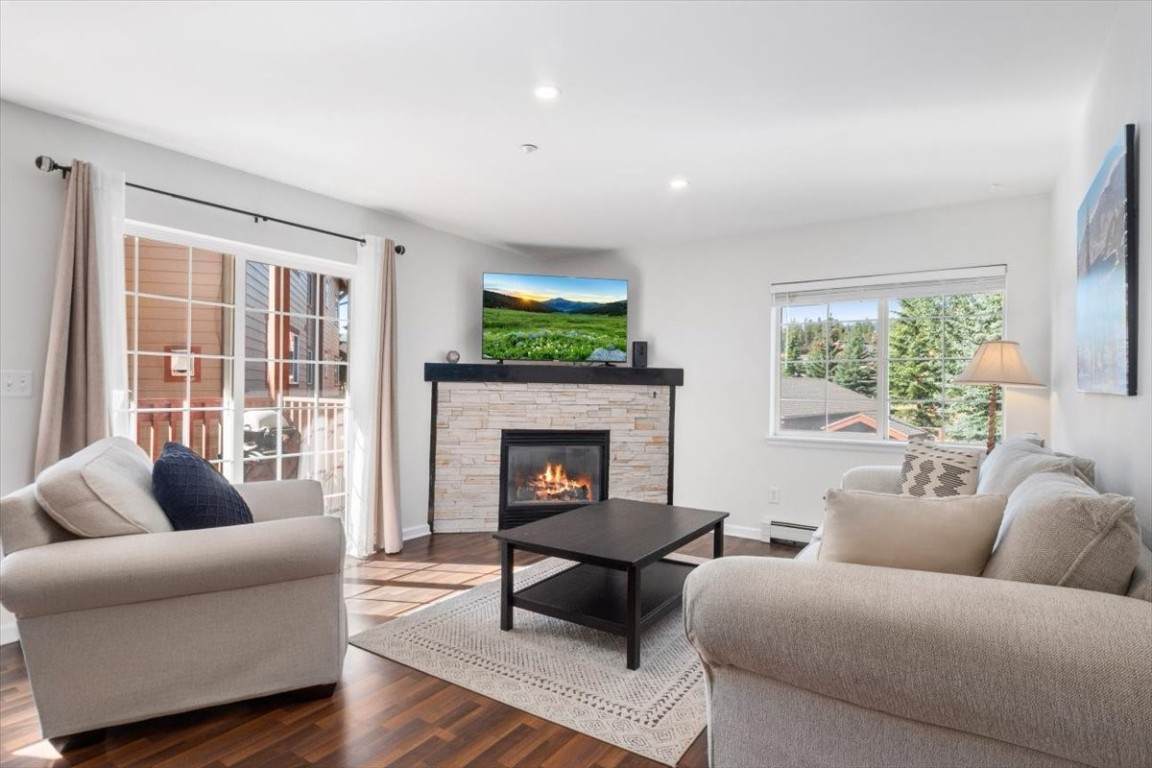 283 Pelican Circle - Photo 1