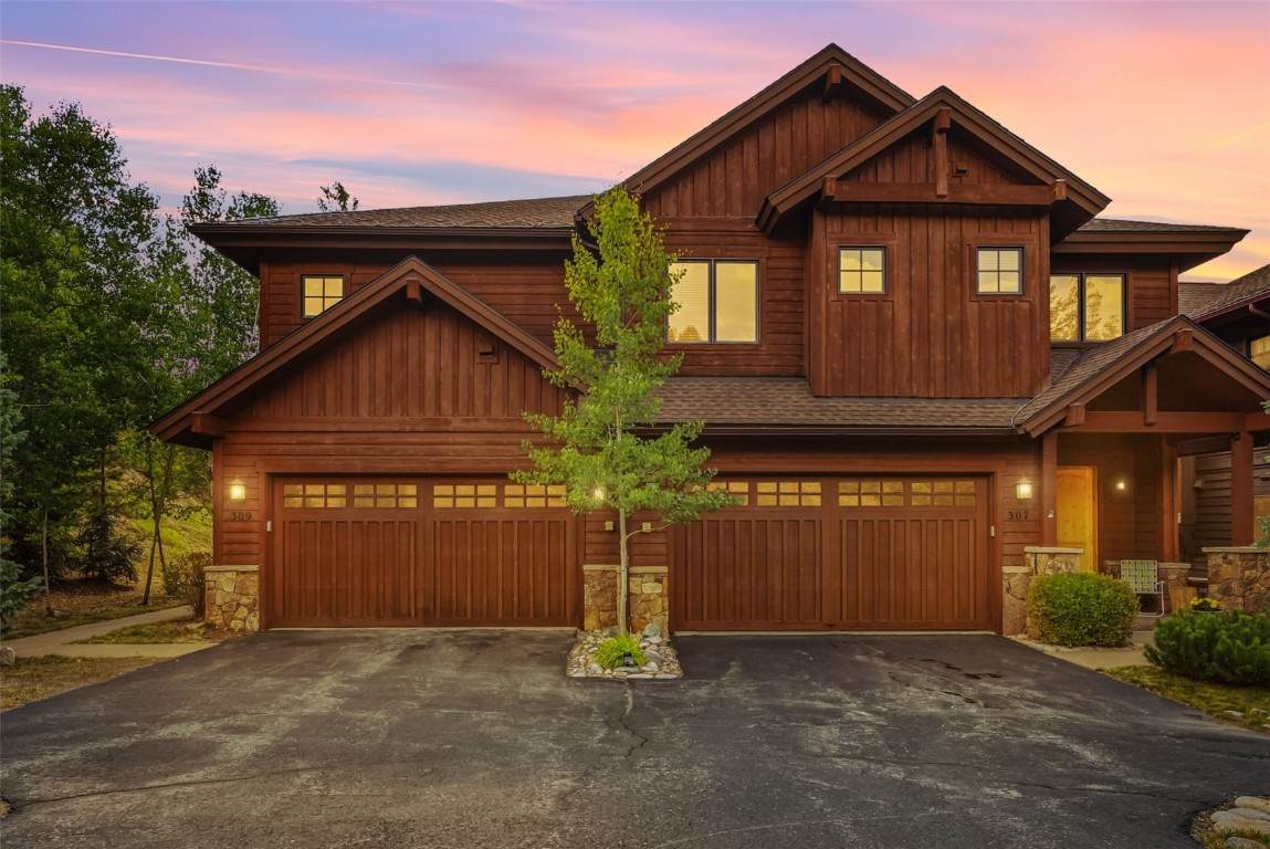 309 6th Avenue - Photo 1