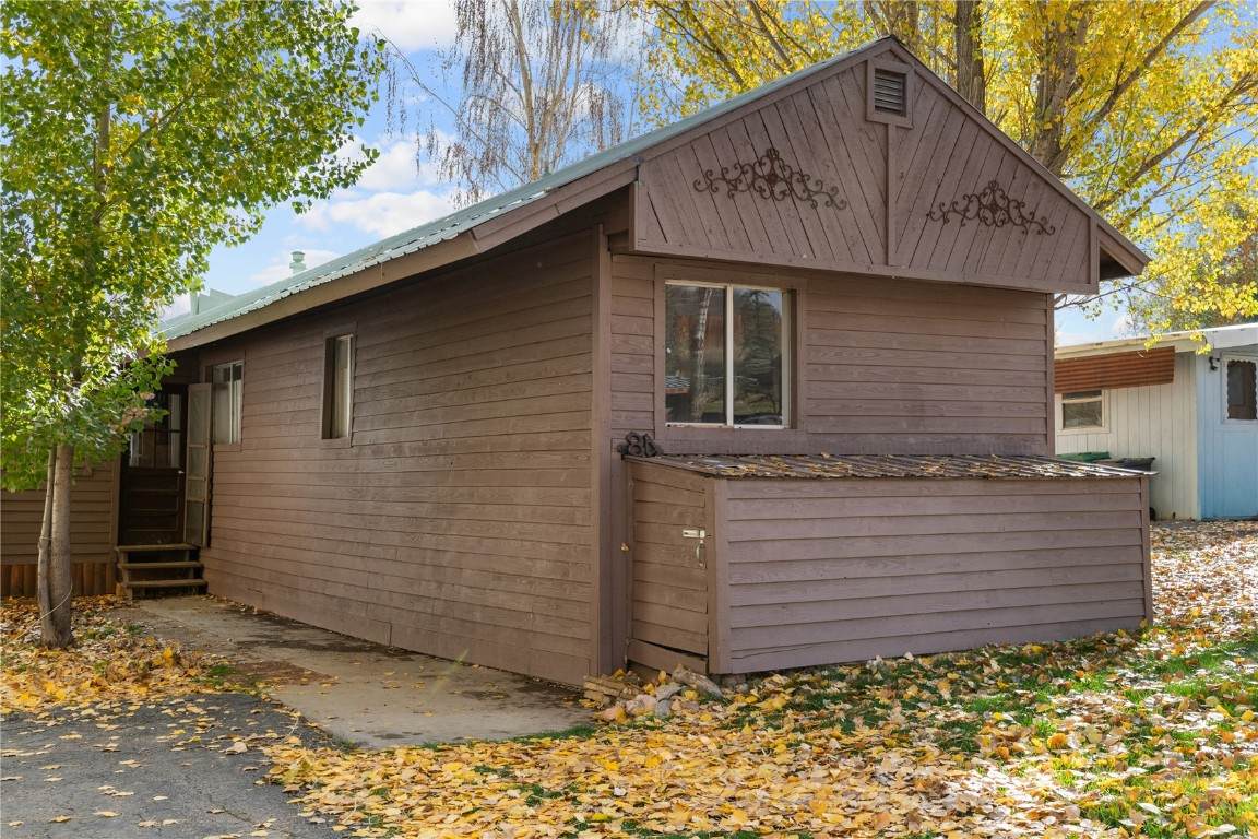 2900 West Acres Drive - Photo 1