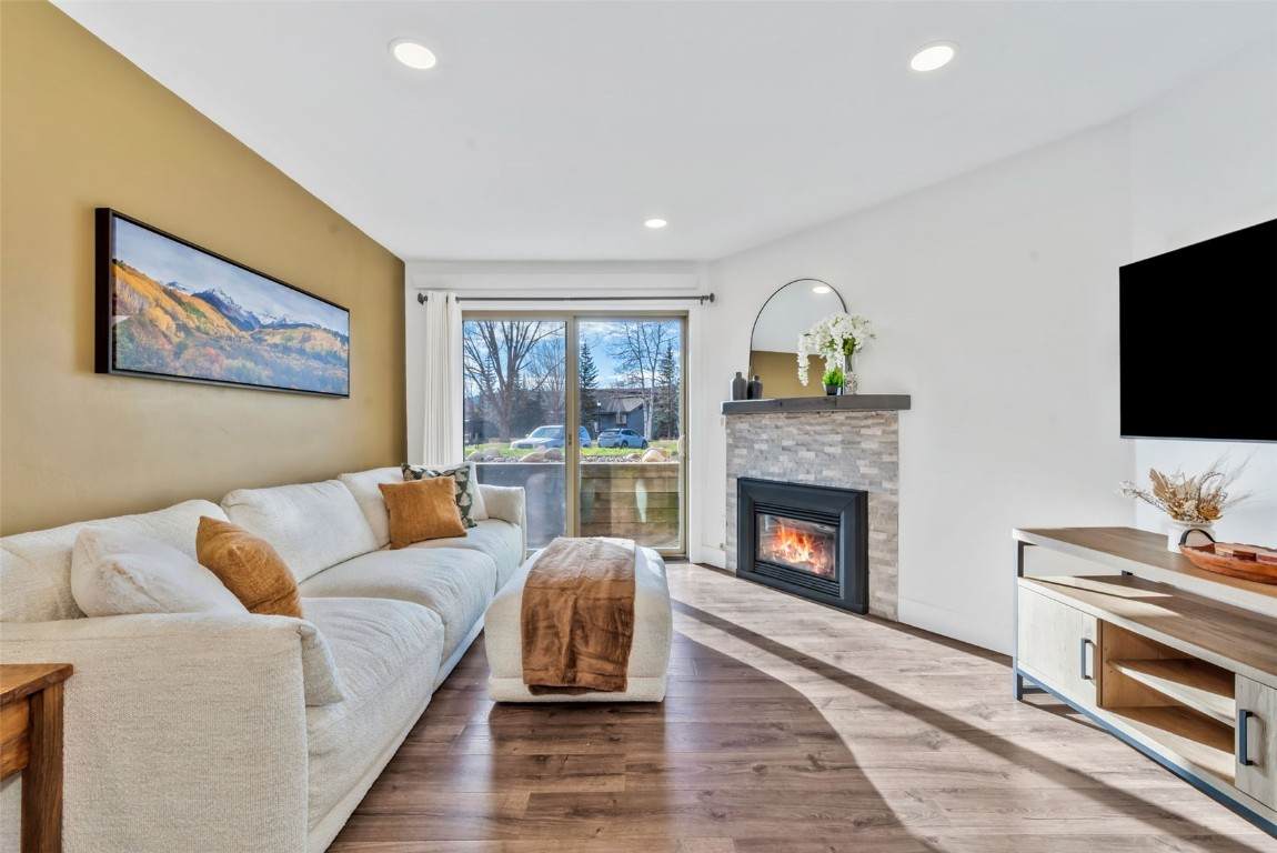 1525 Shadow Run Frontage - Photo 1