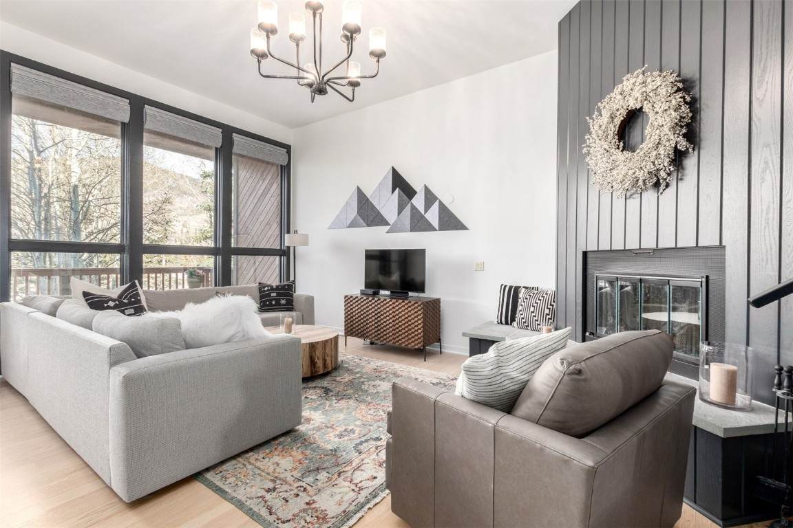 37 Tally Ho Court - Photo 1