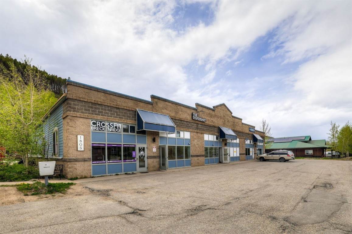 1805 Airport Road - Photo 1