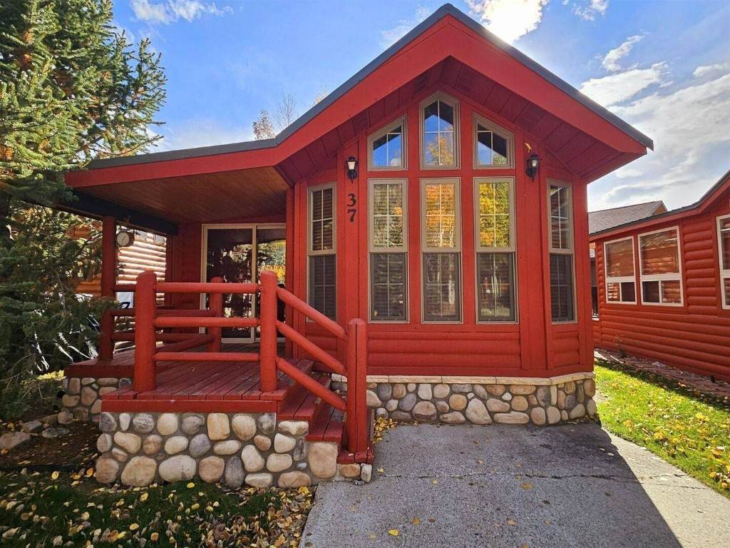 85 Revett Drive - Photo 1