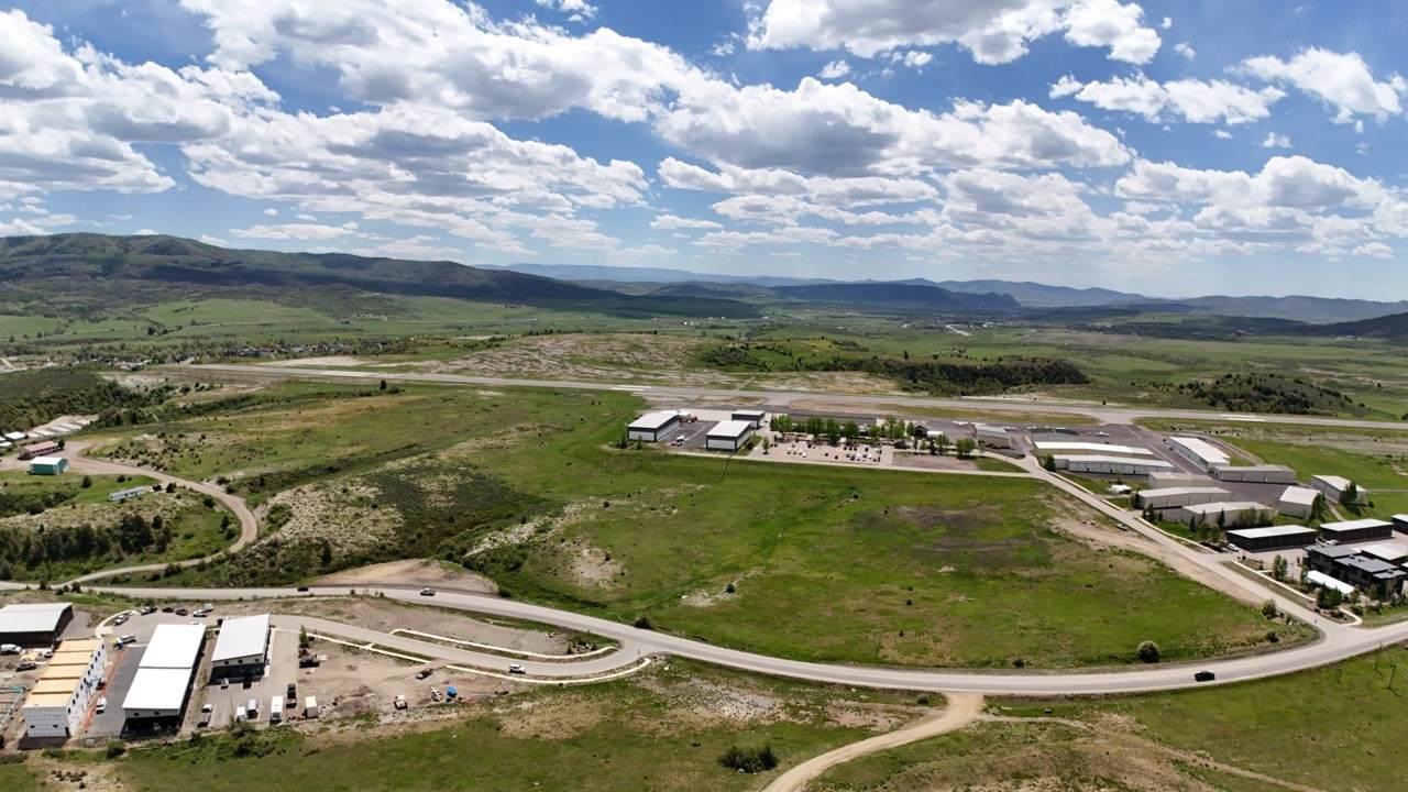 27 Grizzly Ct - Photo 1