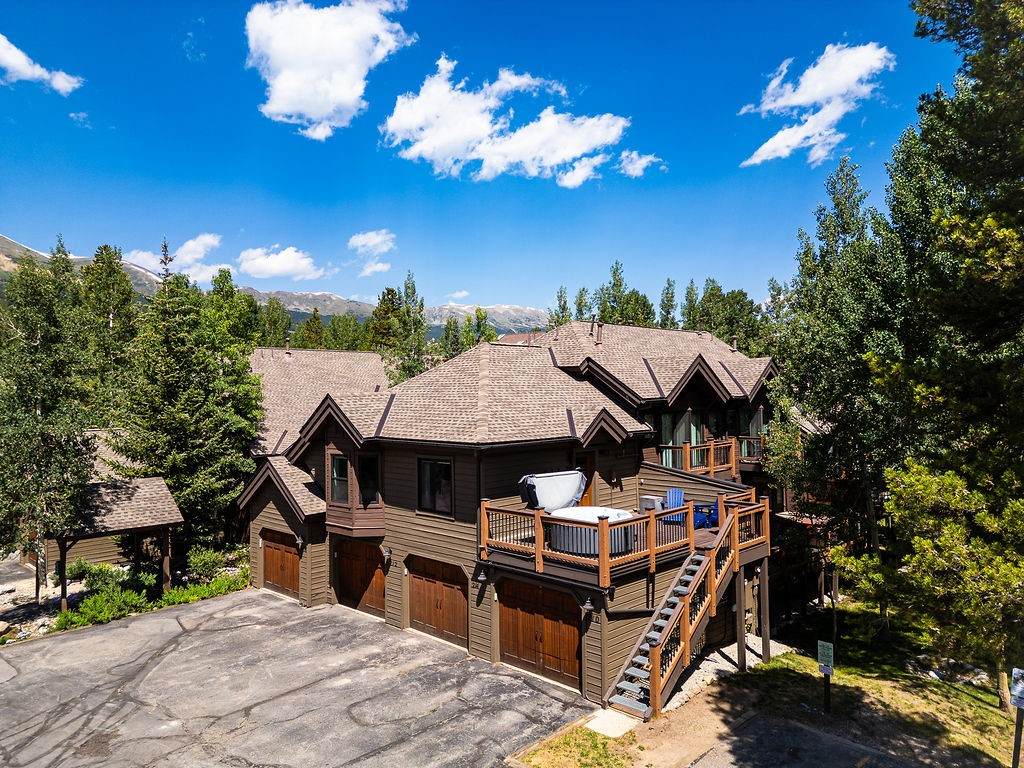 210 Village Point Drive - Photo 1