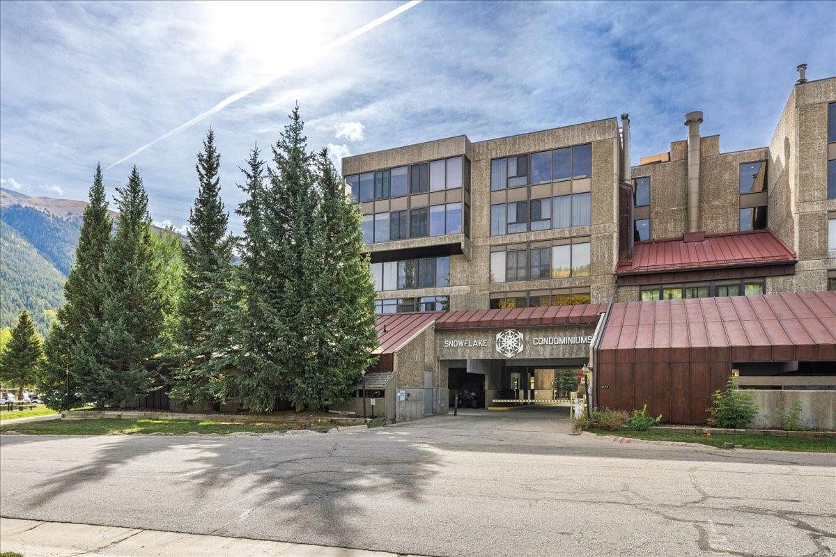 104 Wheeler Place - Photo 1