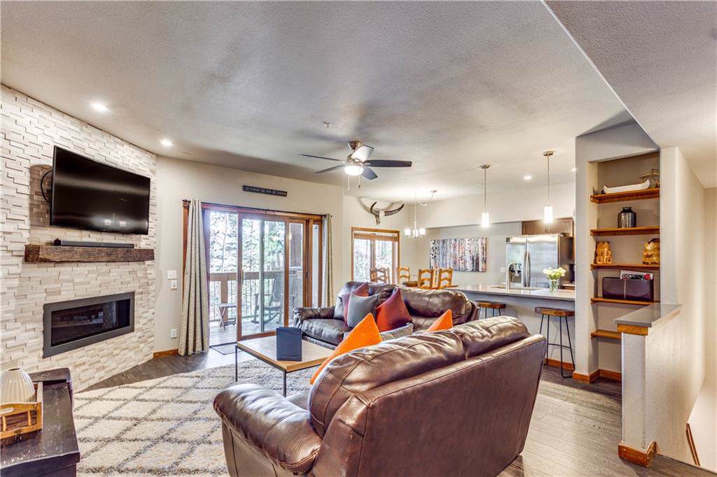 43 Snowflake Dr - Photo 1