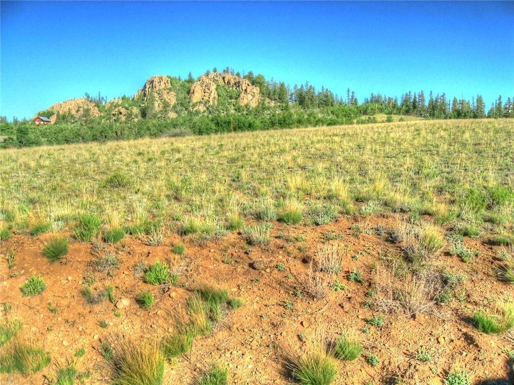 112 Apache Court - Photo 1