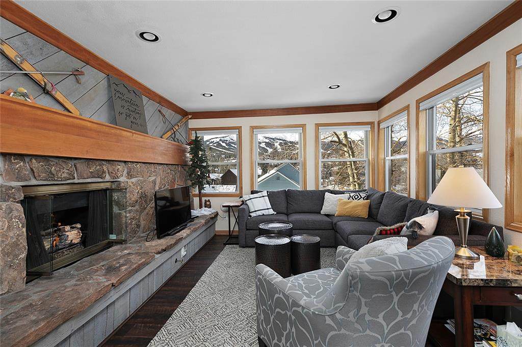 107 Harris Street - Photo 1