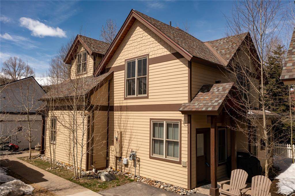 302 Main Street - Photo 1