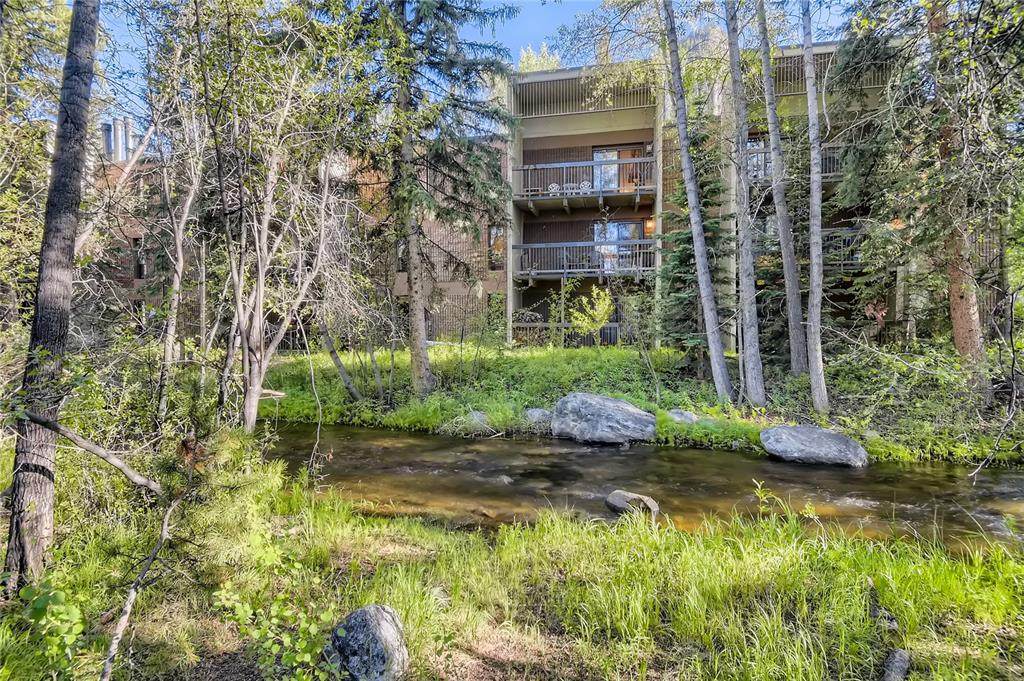 222 Creekside Drive - Photo 1