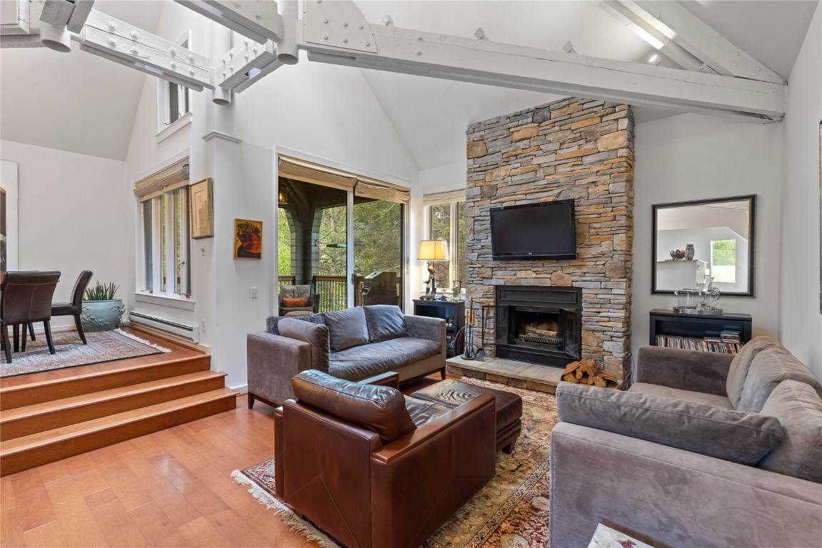 402 Wild Irishman Road - Photo 1