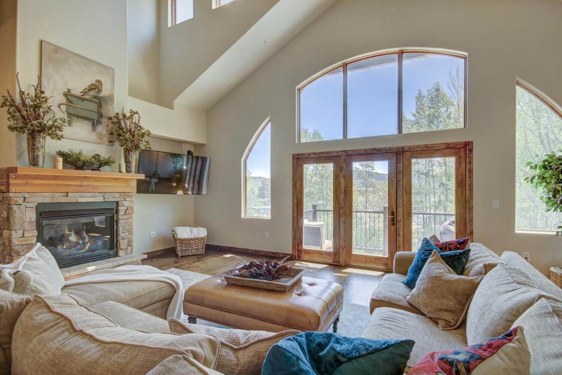 120 7th Avenue - Photo 1