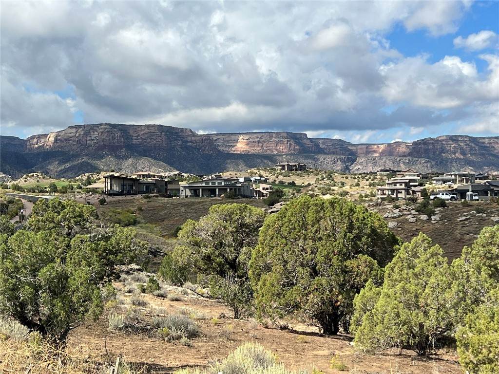 307 Ventana - Photo 1