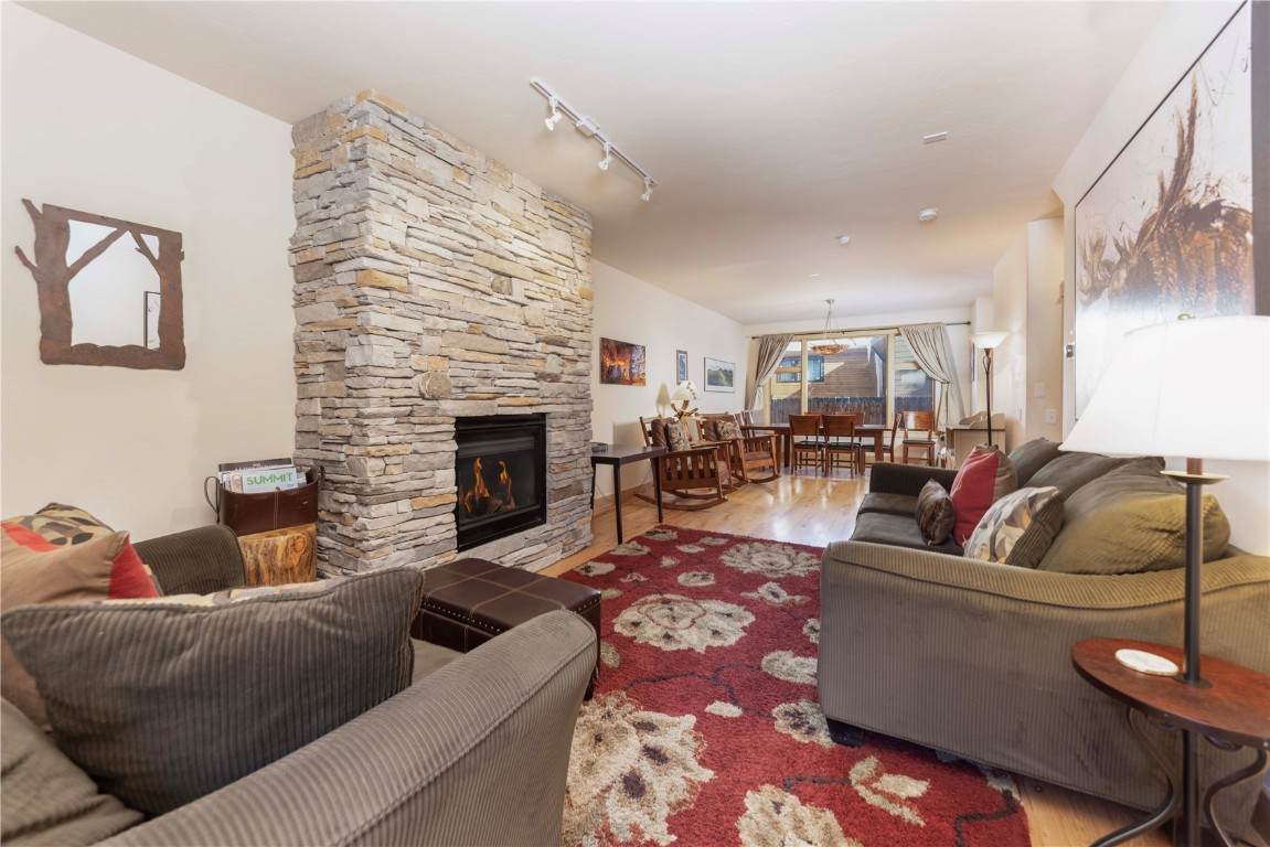 516 7th Avenue - Photo 1